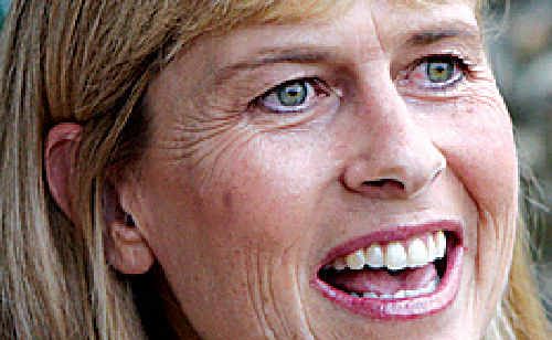 Terri Irwin. Terri Irwin.